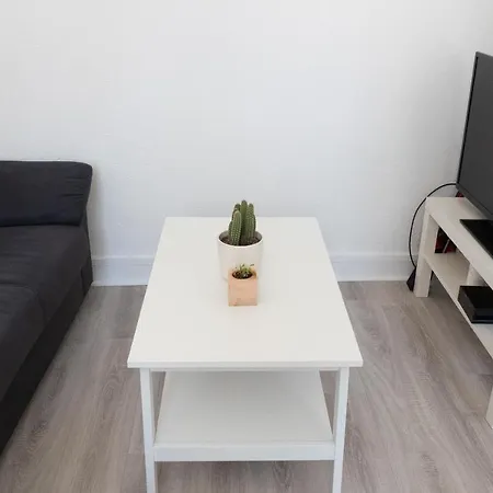 Hostnfly - Beautiful Studio Near The Montmartre Cemetery Lejlighed